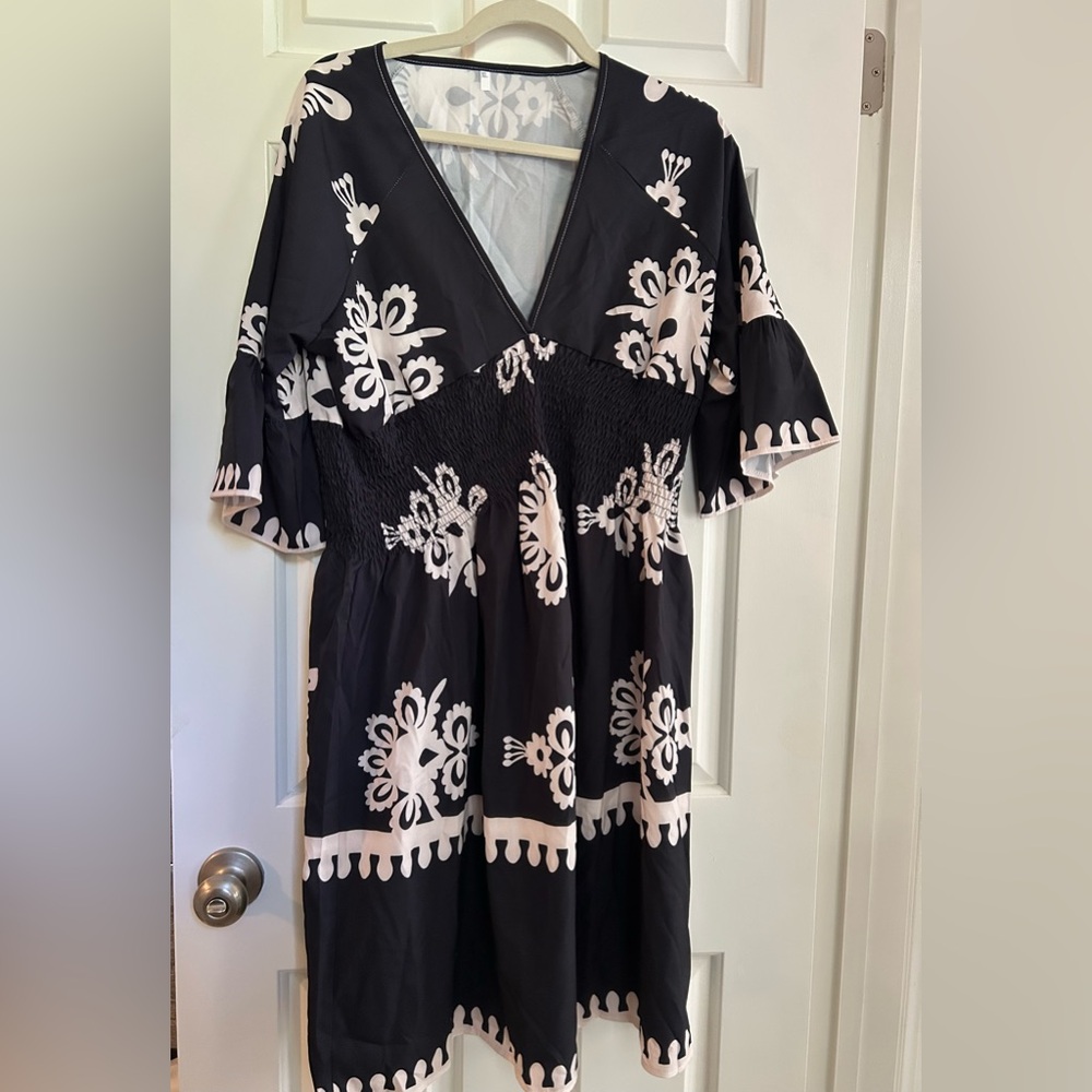 SHEIN Black and White Floral Dress